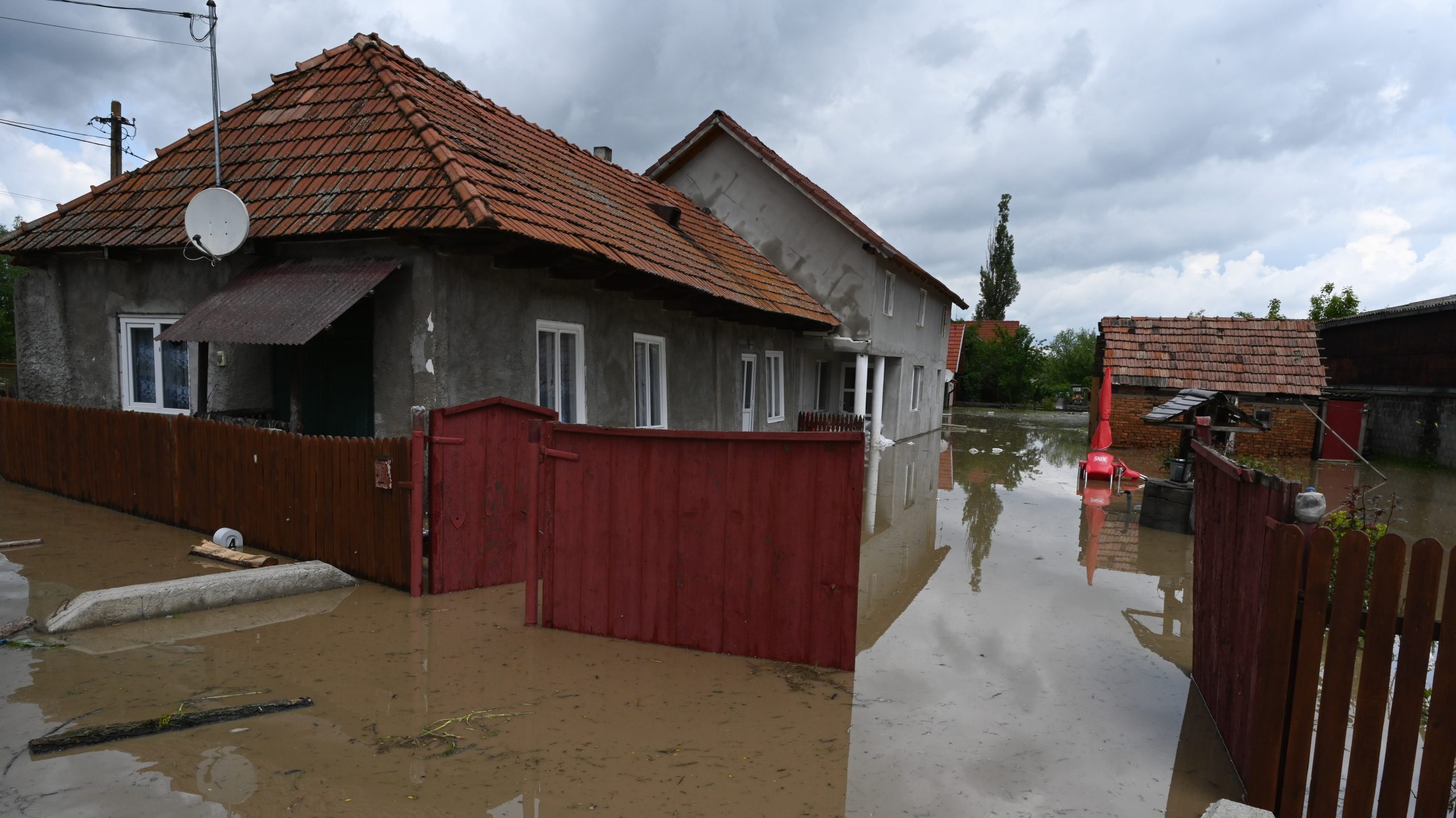 Beomolhat a parajdi sóbánya, tíz veszélyeztetett helyen élő családot kellett kitelepíteni