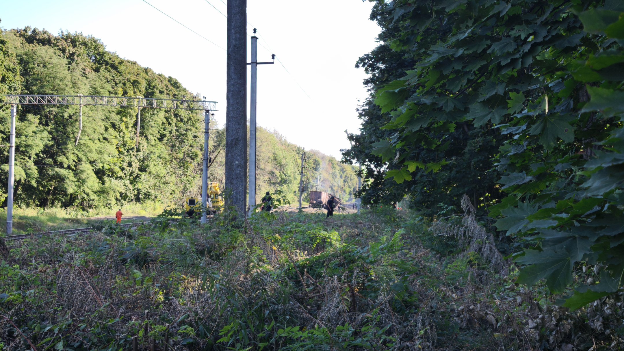 Lőszereket szállító vonatszerelvény robbant fel vasárnap hajnalban Kijev közelében – ukrán fegyveres erők