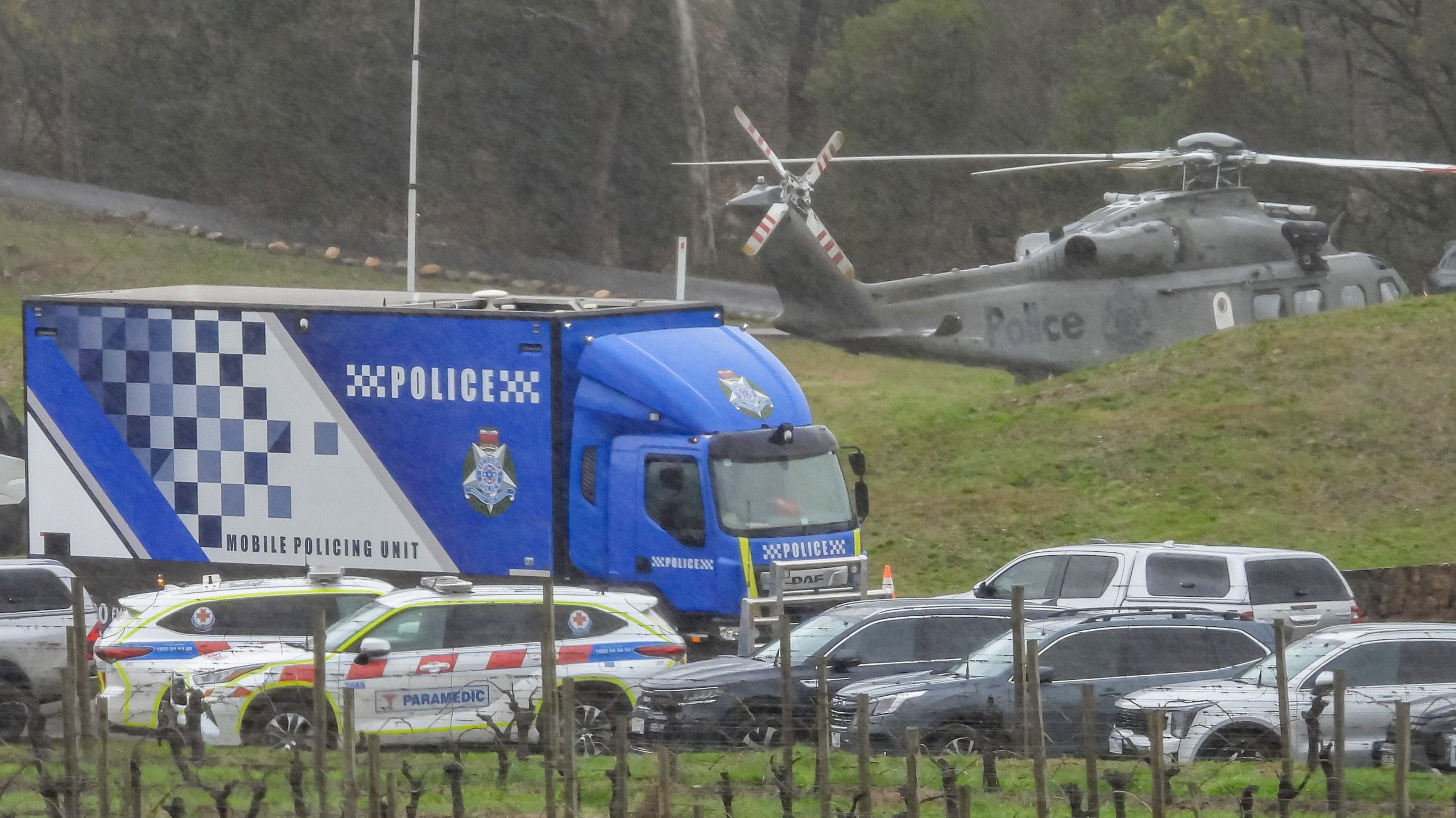 Letartóztatták a férfit, aki nekihajtott az orosz konzulátus kapujának Sydneyben