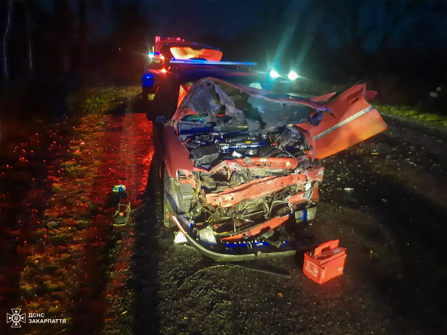 На Ужгородщині сталася ДТП за участю легковиків: постраждали шестеро людей, серед них троє дітей      Події