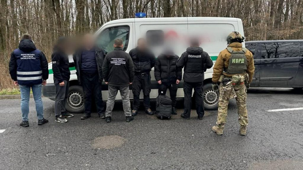 Затримання інкасаторів причетних до переміщення «ухилянтів» тривають				
   
Події