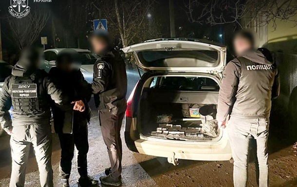 На Закарпатті викрили схему переправлення ухилянтів через Тису      Події