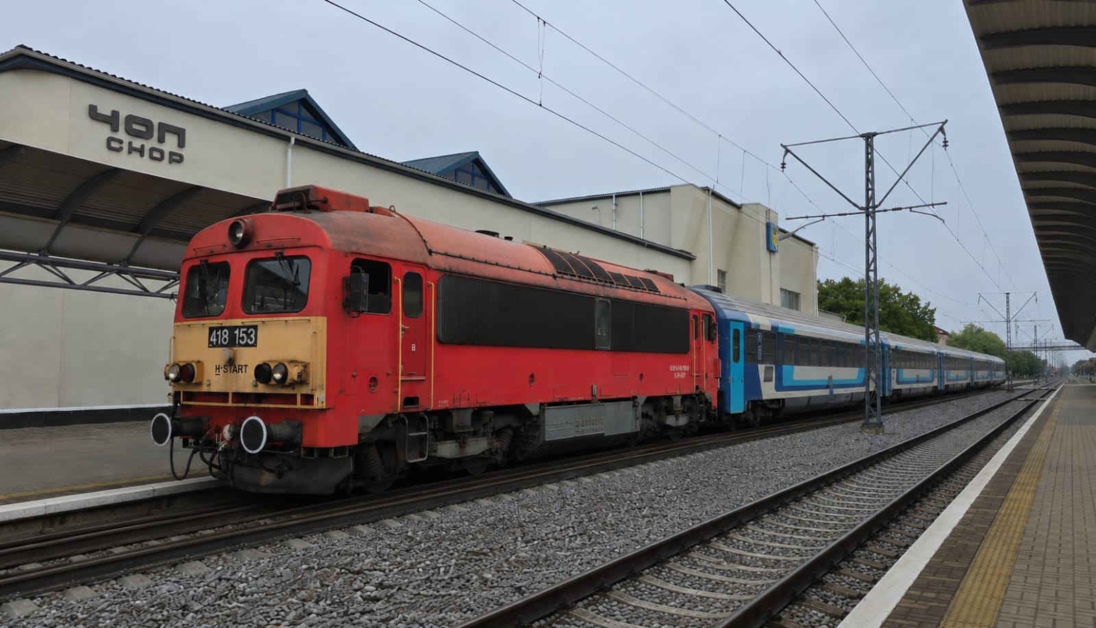 245975
